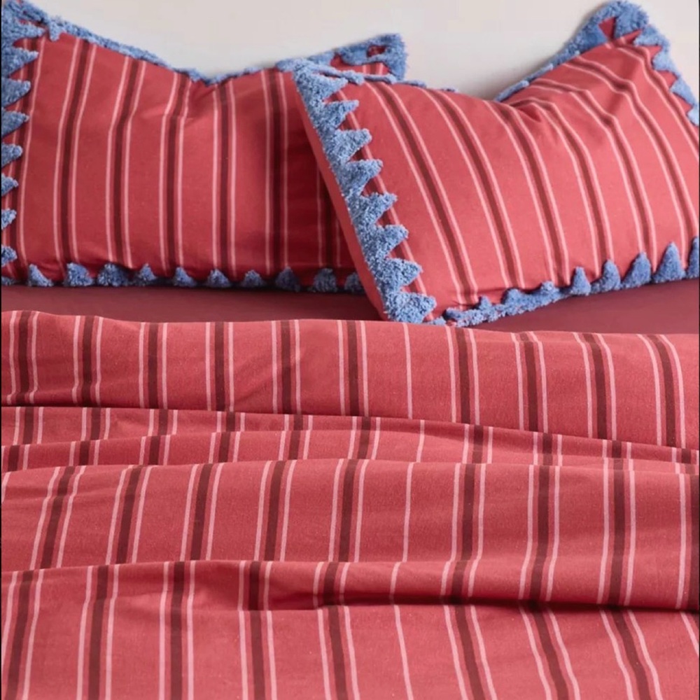 Striped Coral Red Cotton Bedding Set with Blue Trim